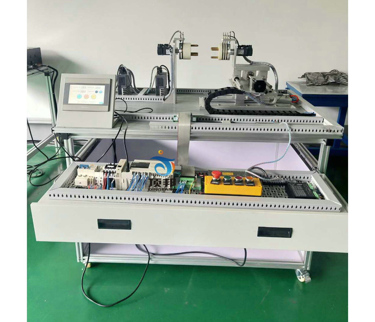 步進(jìn)伺服控制綜合實(shí)訓(xùn)平臺