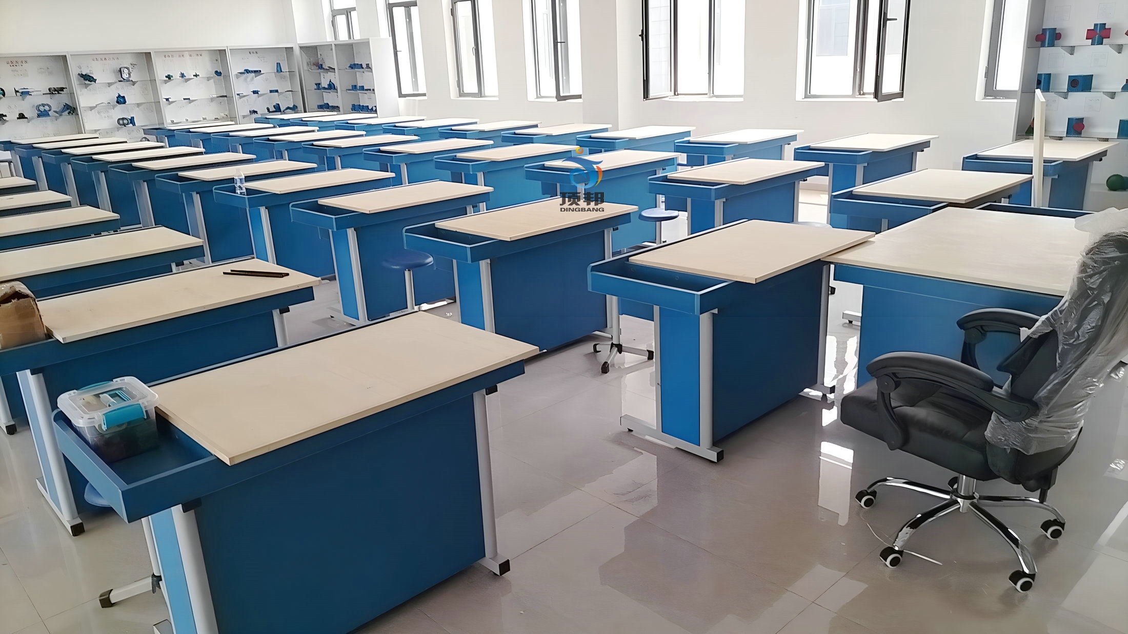 工程制圖實驗室設備