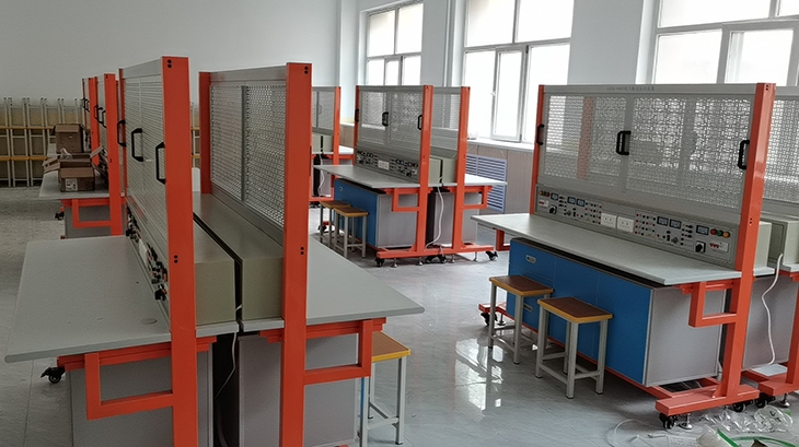 電拖與照明實訓(xùn)平臺