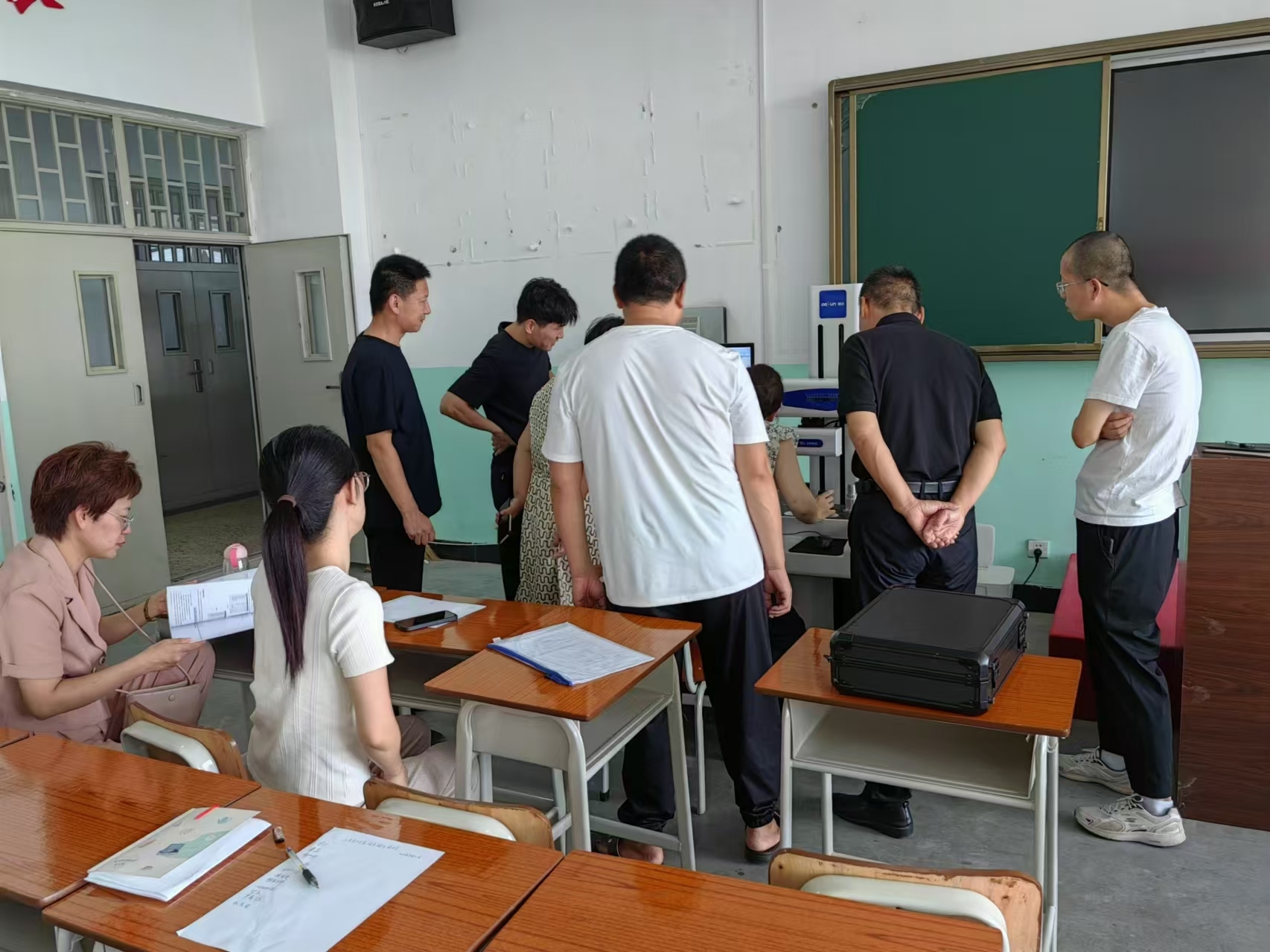 �ֲڶ�݆���x