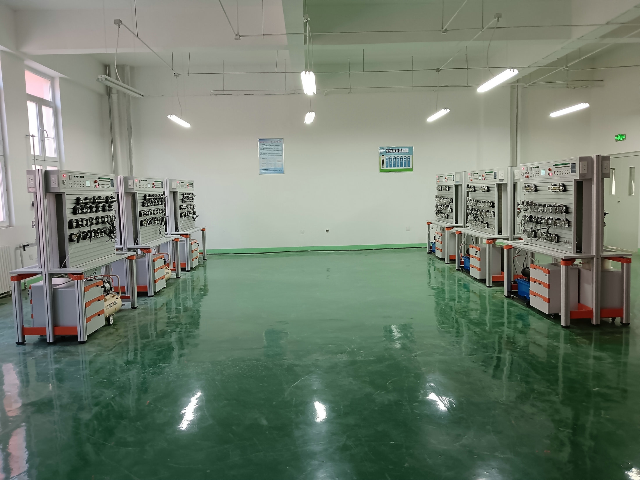 液壓氣動(dòng)PLC控制綜合實(shí)訓(xùn)裝置