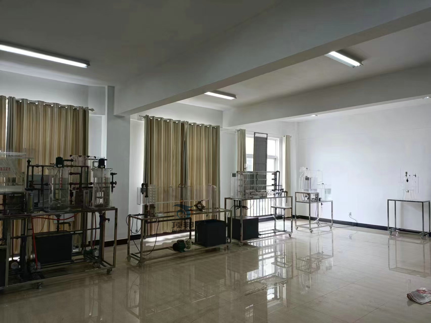 液體力學(xué)綜合試驗(yàn)臺(tái)