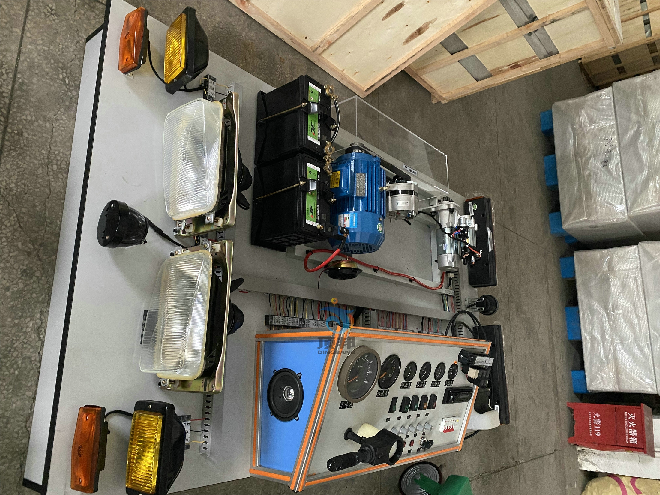 斯太爾臺式全車電器實訓(xùn)臺