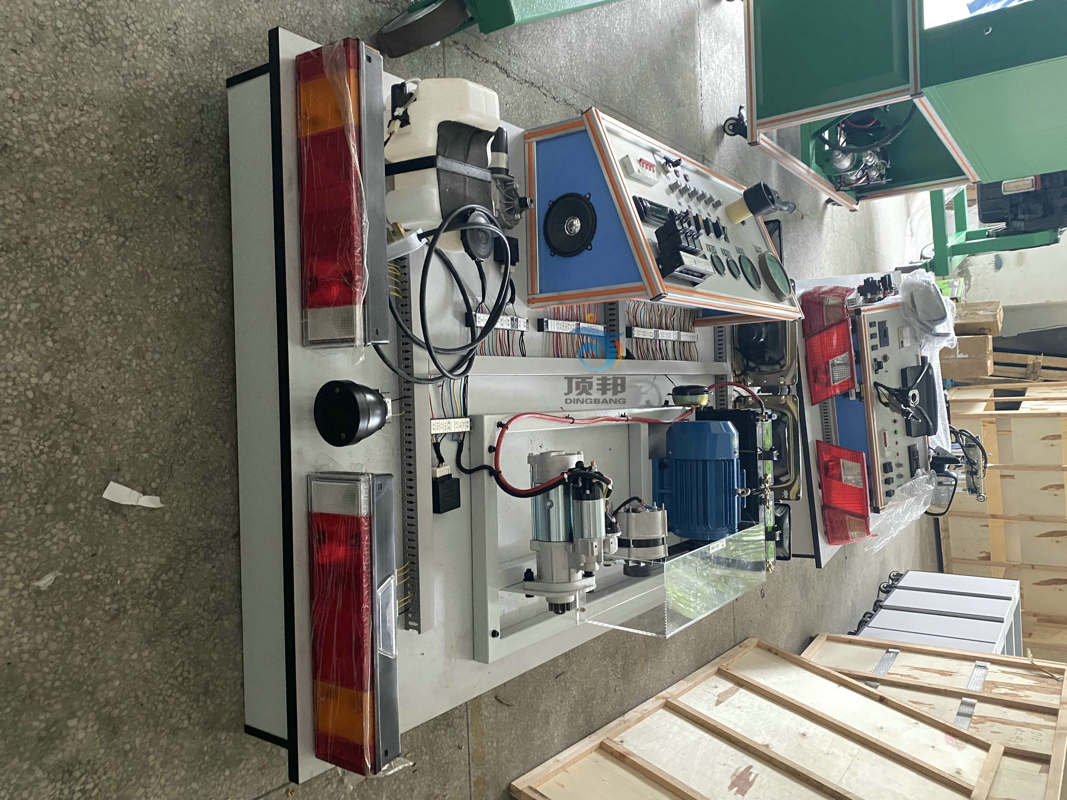 斯太爾臺式全車電器實訓(xùn)臺