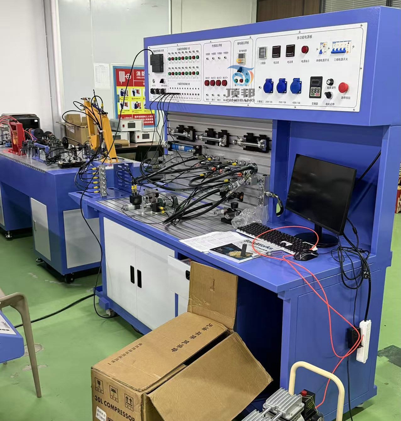 機(jī)電液氣控制綜合實(shí)驗(yàn)平臺(tái)