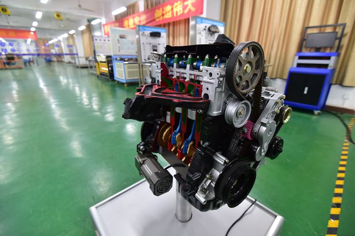 發(fā)動(dòng)機(jī)電控實(shí)訓(xùn)室