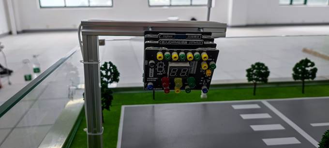 交通信號(hào)燈系統(tǒng)