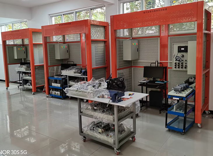 電氣安裝與維修實訓(xùn)考核裝置